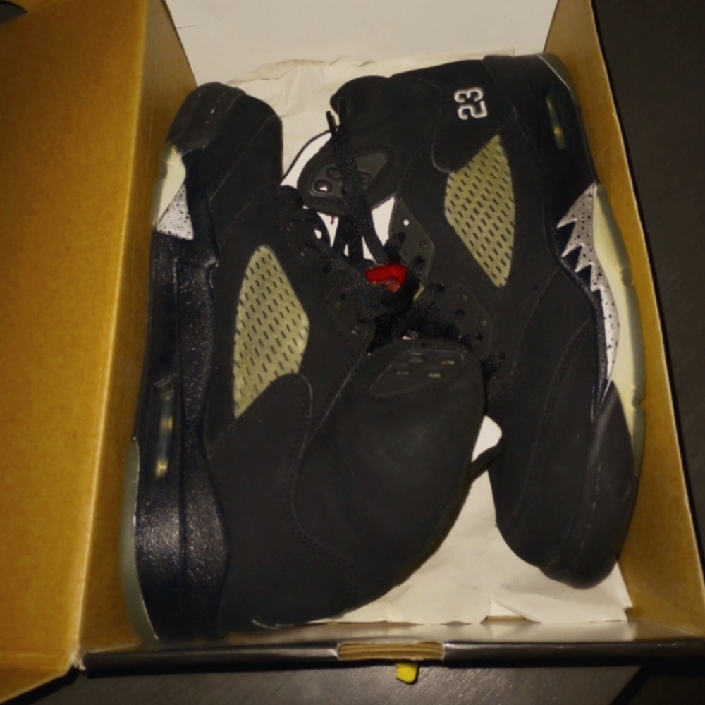 Jordan 5 metallic 2011